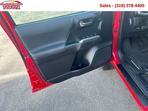 Certified 2019 Toyota Tacoma TRD Sport image 11