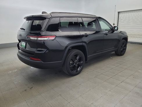 Used 2023 Jeep Grand Cherokee L Laredo image 10