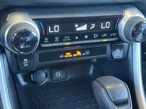 Certified 2024 Toyota RAV4 XLE FWD image 19