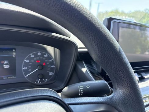 Used 2024 Toyota Corolla LE FWD image 31