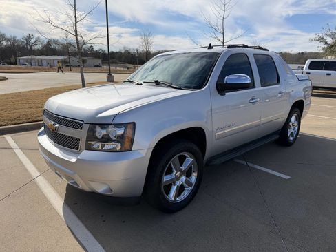 Used 2012 Chevrolet Avalanche LTZ image 1