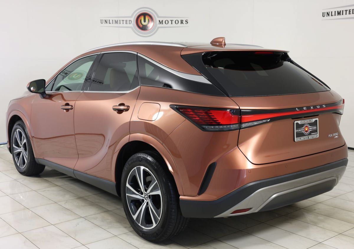 Used 2025 Lexus RX 350 Premium w/ Accessory Package AWD/4WD image 4