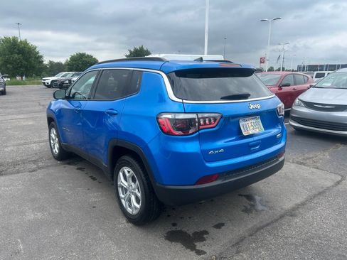 Used 2024 Jeep Compass Latitude AWD/4WD image 5