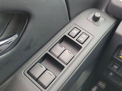 Certified 2025 Nissan Frontier SV RWD image 20