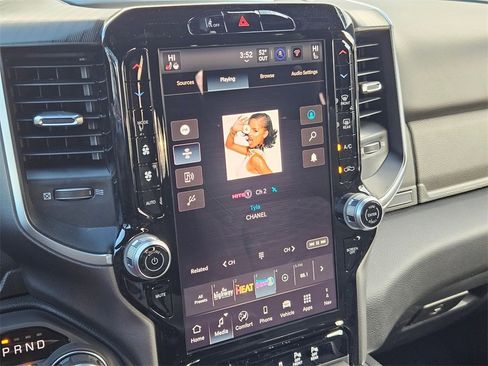 New 2026 RAM 1500 4x4 Crew Cab image 28