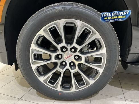 New 2026 GMC Yukon Denali w/ LPO, Floor Liner Package AWD/4WD image 30