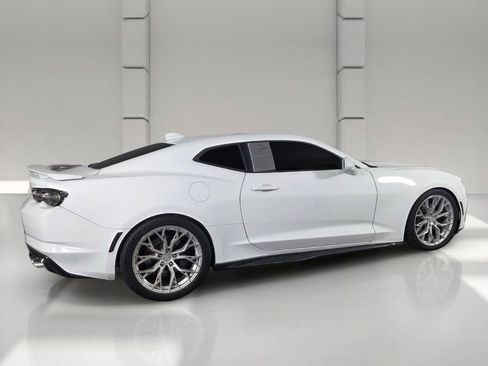 Used 2020 Chevrolet Camaro SS RWD image 5