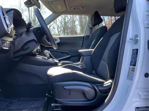 Used 2025 Kia Soul LX w/ LX Technology Package image 24