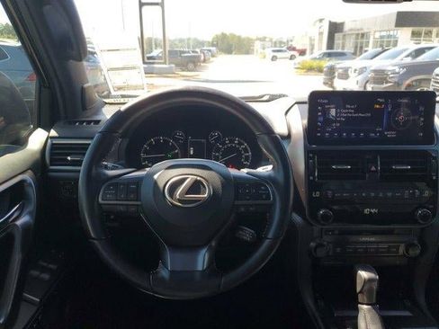 Used 2022 Lexus GX 460 w/ Black Line Special Edition AWD/4WD image 14