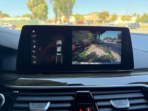 Used 2018 BMW 530e image 14