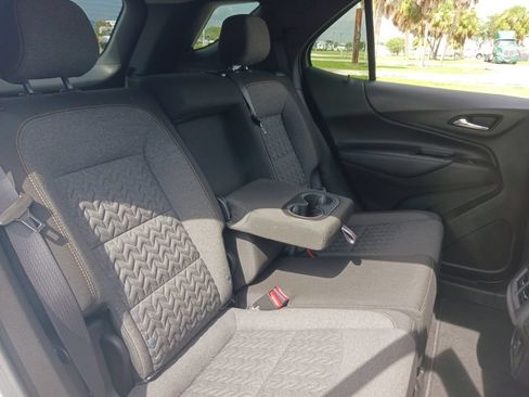 Used 2024 Chevrolet Equinox LT AWD/4WD image 18