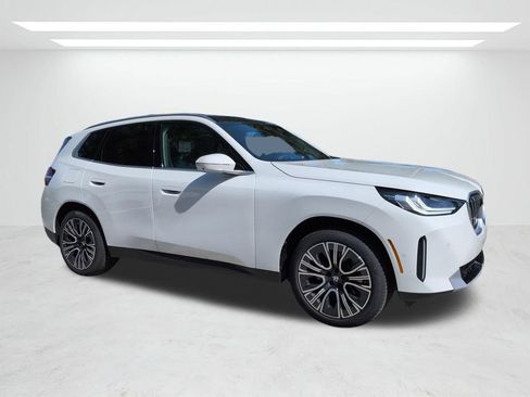 New 2026 BMW X3 xDrive30i w/ Premium Package AWD/4WD image 2