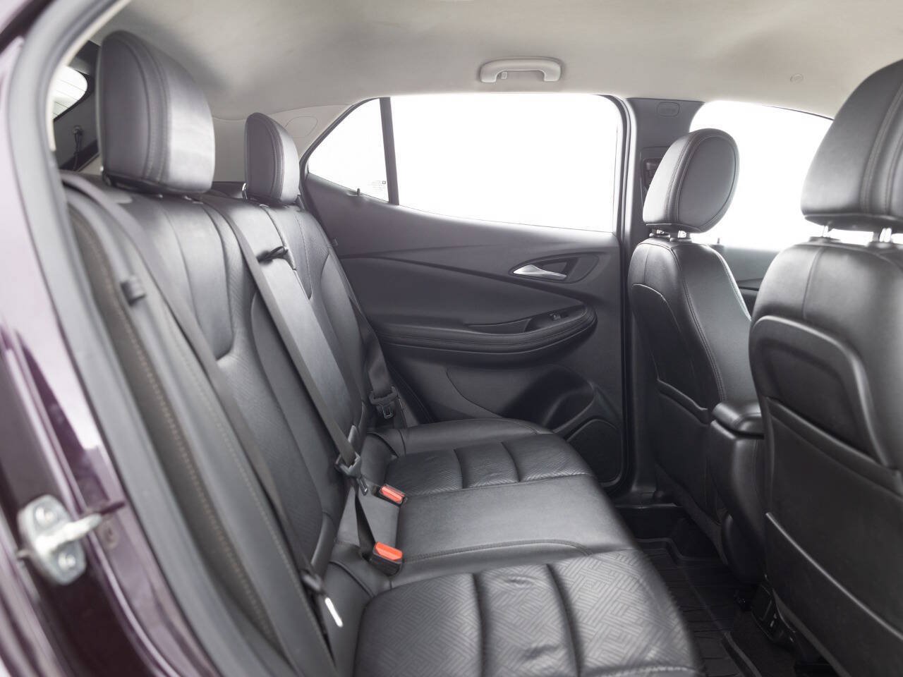 Used 2020 Buick Encore GX Essence FWD image 29