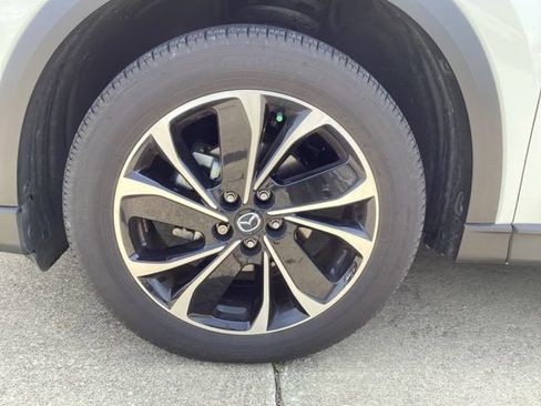 Certified 2022 MAZDA CX-5 AWD 2.5 S w/ Premium Plus Pkg image 6