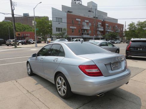 Used 2013 Mercedes-Benz C 300 4MATIC Sedan image 5