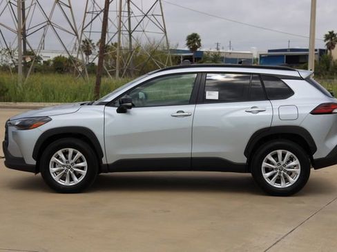 New 2026 Toyota Corolla Cross LE image 5