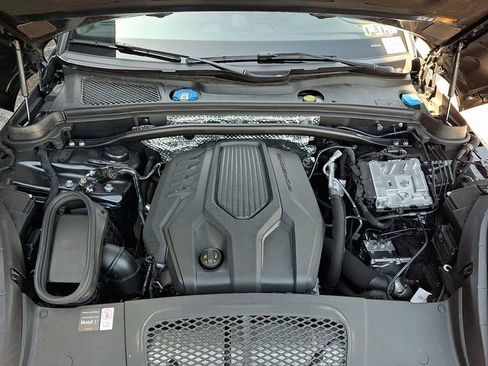 Used 2026 Porsche Macan image 31