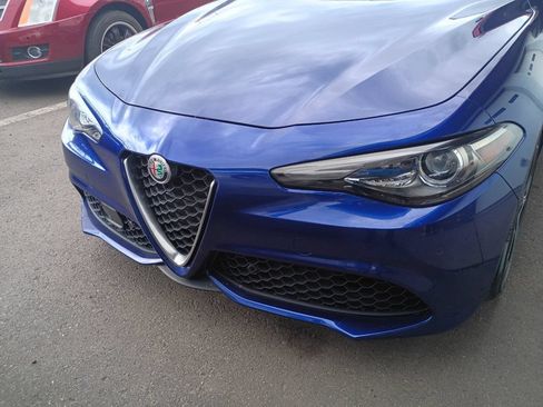Used 2022 Alfa Romeo Giulia Ti AWD/4WD image 9