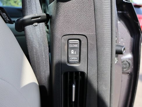 Certified 2025 Honda Odyssey EX-L image 15