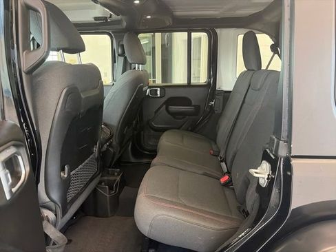 Used 2024 Jeep Wrangler Unlimited Rubicon image 23