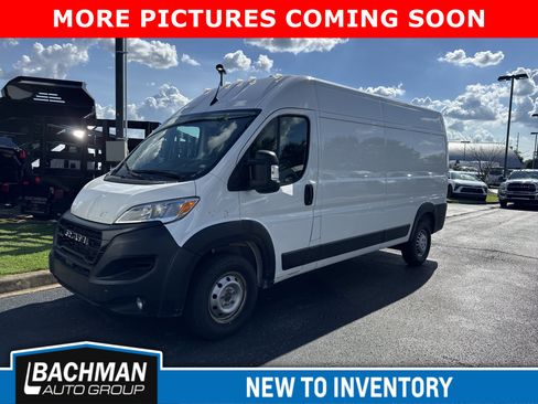 Used 2024 RAM ProMaster 2500 w/ Convenience Group FWD image 1