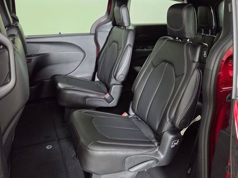 New 2026 Chrysler Pacifica Select image 27