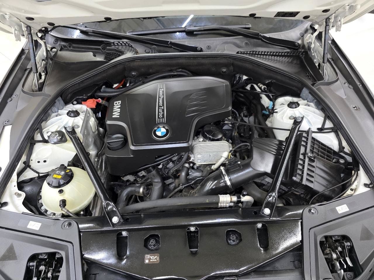 Used 2016 BMW 528i xDrive Sedan AWD/4WD image 46