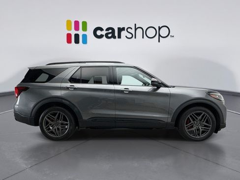 Used 2025 Ford Explorer ST AWD/4WD image 6