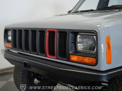Used 1990 Jeep Comanche Pioneer image 21