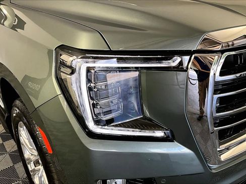 Used 2023 GMC Yukon SLT w/ SLT Luxury Package RWD image 26