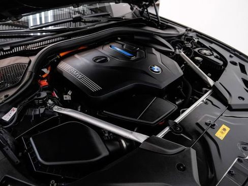 Used 2022 BMW 530e w/ Premium Package image 53