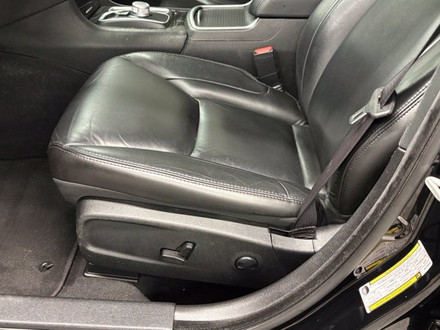 Used 2022 Chrysler 300 Touring L RWD image 15