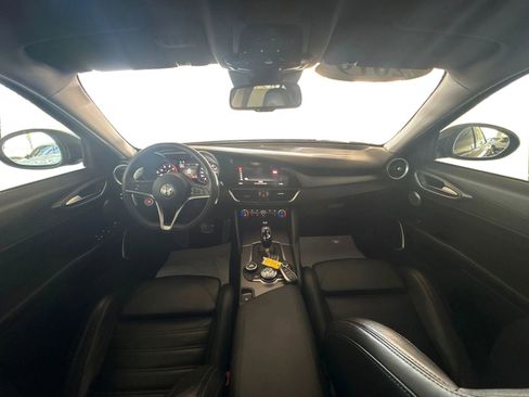 Used 2019 Alfa Romeo Giulia Ti Sport w/ Quick Order Package 22U Sport RWD image 22