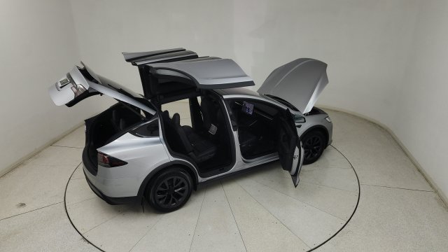 Used 2024 Tesla Model X AWD/4WD image 36