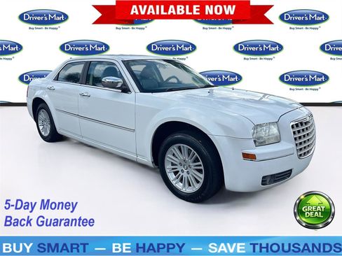 Used 2010 Chrysler 300 Touring image 1