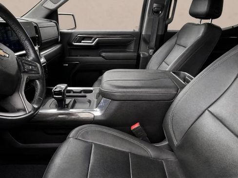 Used 2023 Chevrolet Silverado 1500 LTZ w/ LTZ Convenience Package II AWD/4WD image 11
