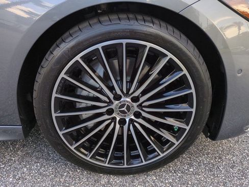Used 2025 Mercedes-Benz C 300 Sedan image 11