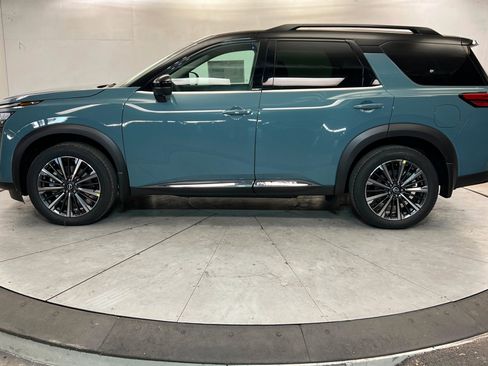 New 2026 Nissan Pathfinder Platinum AWD/4WD image 2