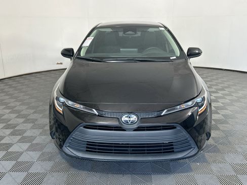 Used 2023 Toyota Corolla LE FWD image 8