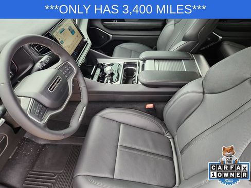 Used 2026 Jeep Grand Wagoneer Limited AWD/4WD image 13