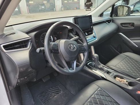 Used 2022 Toyota Corolla Cross LE image 10