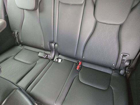 New 2026 Kia Carnival FWD image 21