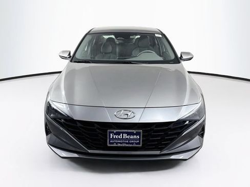 Used 2023 Hyundai Elantra SEL FWD image 2