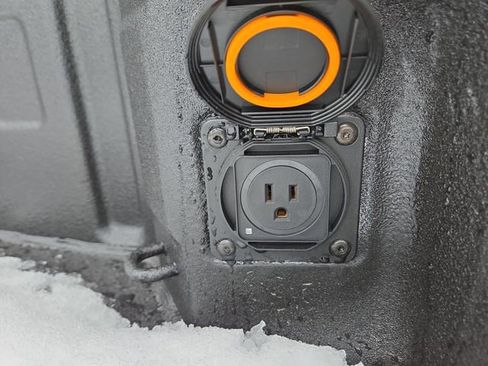 Used 2026 GMC Sierra 3500 SLT image 35