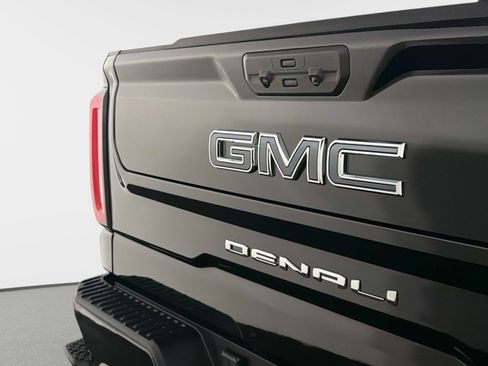 Used 2025 GMC Sierra 1500 Denali Ultimate AWD/4WD image 16