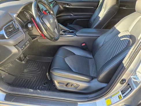 Used 2021 Toyota Camry SE image 13