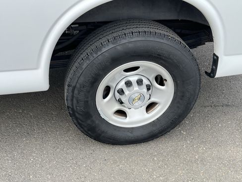 Used 2023 Chevrolet Express 3500 LS image 25