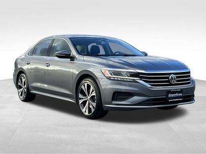 Used 2022 Volkswagen Passat 2.0T SE