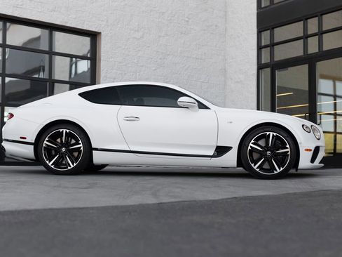 Used 2021 Bentley Continental GT V8 image 5