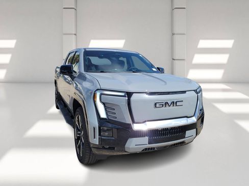 New 2025 GMC Sierra EV Denali image 3